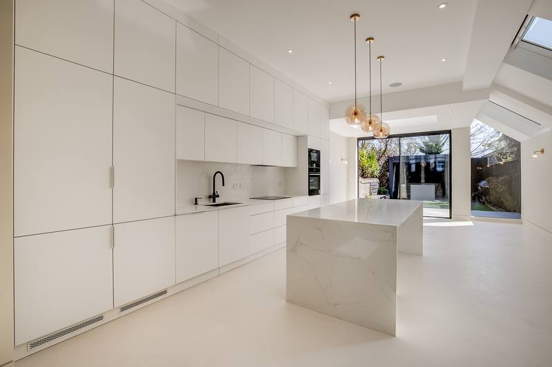 Handleless white kitchen